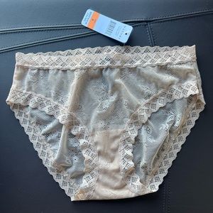 Natori Bliss sheer lace panties, in Cafe